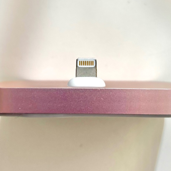 Apple Lightning to USB Cable Charging Dock- Rose Gold - Picture 1 of 4